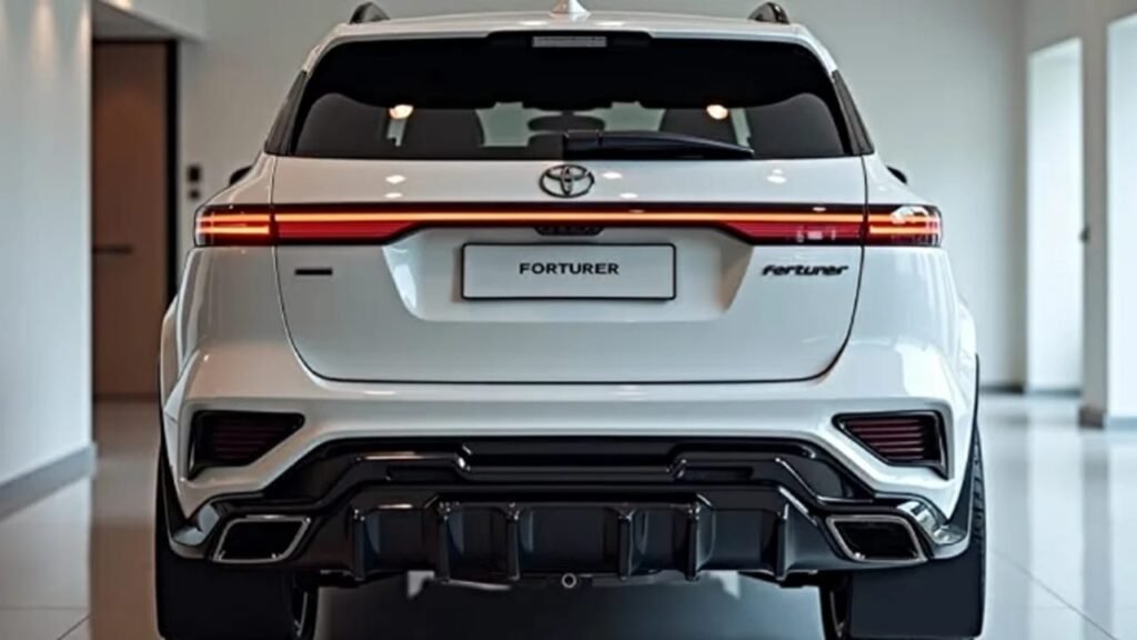 Toyota Fortuner 2025 – Powerful SUV with 2.8L Engine, Advanced Safety Features & 35 KMPL Mileage at Just ₹10,500 EMI!