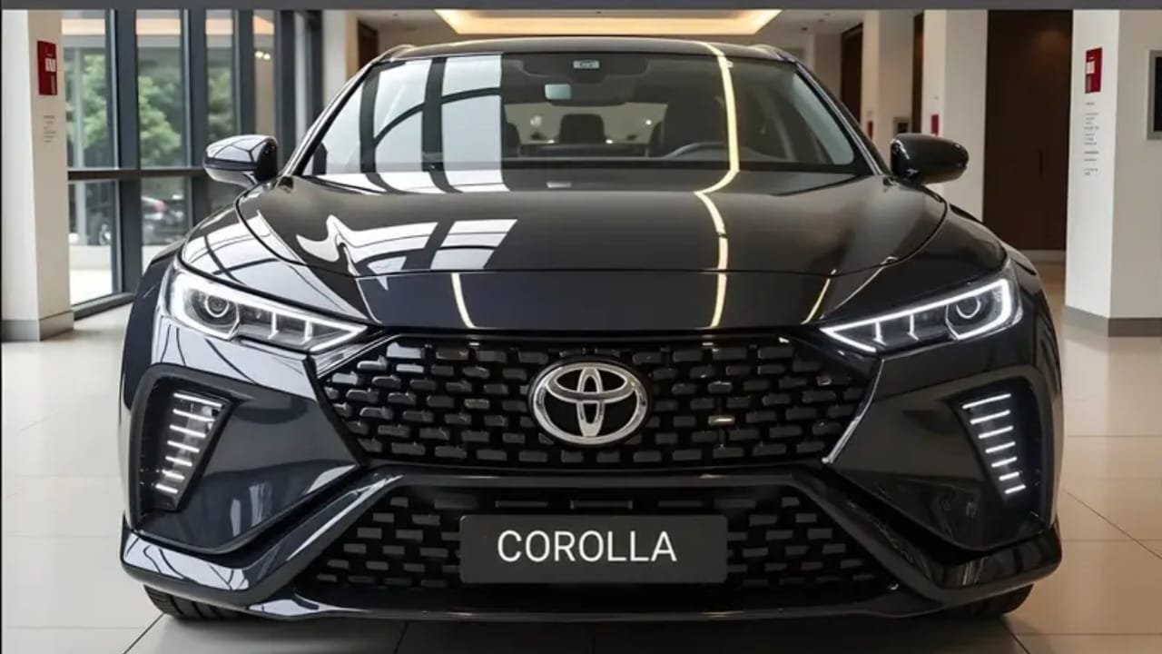 Toyota Corolla 2025 Launches – Modern Sedan with 1.8L Engine, 30kmpl Mileage & Smart Safety Features, Book Now!